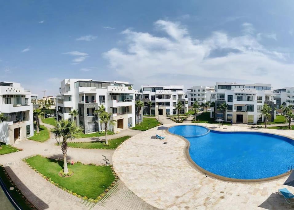 Appartement De Luxe ,Piscine,Parking,Terrasse Agadir Exteriör bild