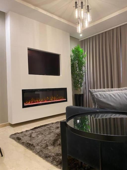 Appartement De Luxe ,Piscine,Parking,Terrasse Agadir Exteriör bild